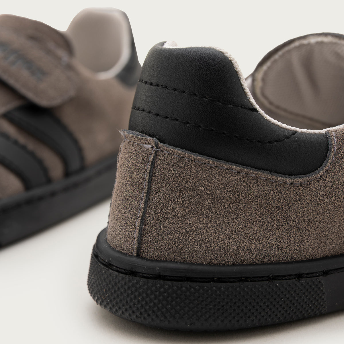Sneaker Trac Dark Junior